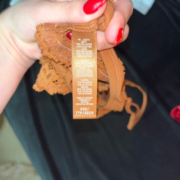 SKIMS SCOOP BRALETTE brand new - Picture 2 of 2